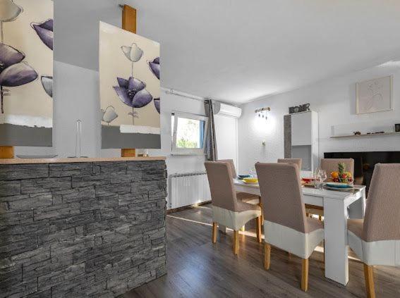 Casa Juric Apartment Primosten Luaran gambar